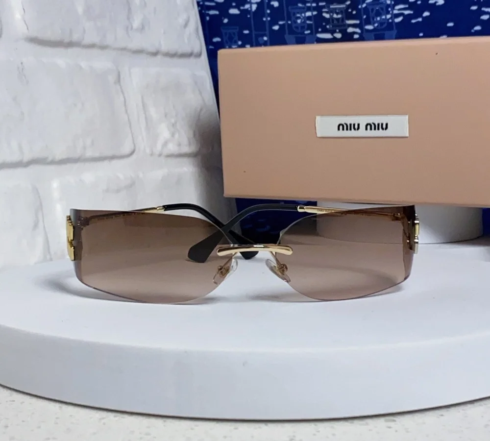 Miu Miu® chic rimless